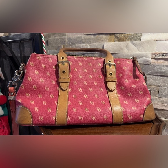 Vintage Dooney & Bourke Berry Pink Crossbody  Satchel Shoulder Arm Bag Purse EUC - Picture 2 of 10